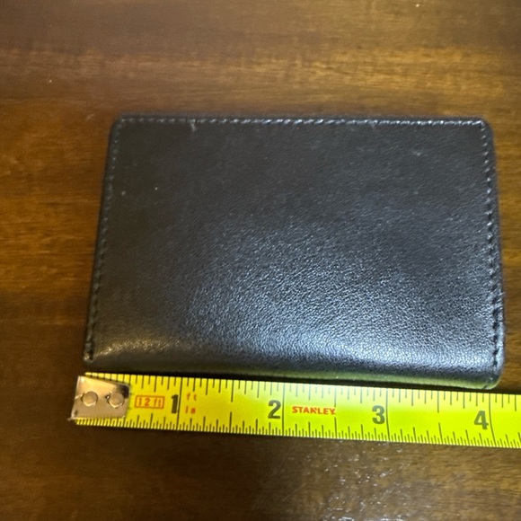 Mundi Genuine Leather Wallet W/ Credit Card Pockets - Picture 6 of 7
